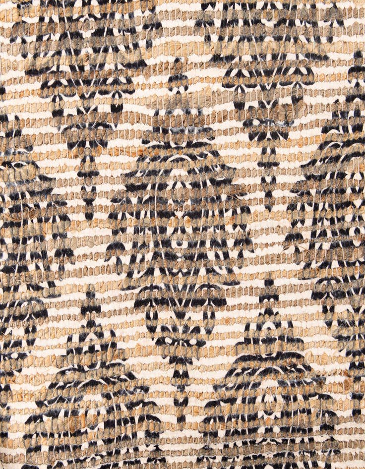 Detail image of  4' 1 x 6' Chenille Jute Rug