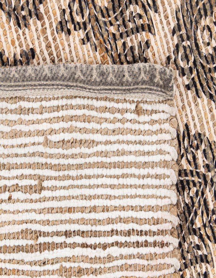 Detail image of  4' 1 x 6' Chenille Jute Rug