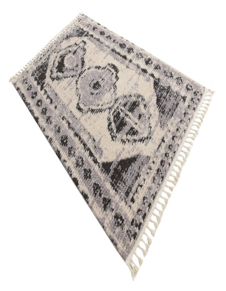 Detail image of  5' x 8' 2 Cherokee Rug