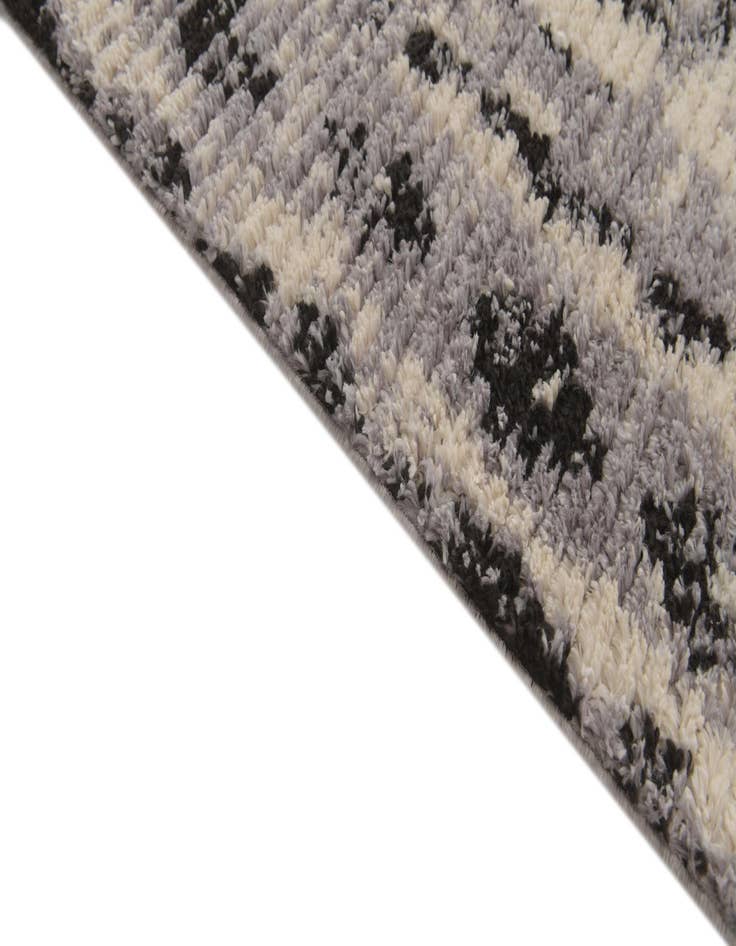 Detail image of  5' x 8' 2 Cherokee Rug