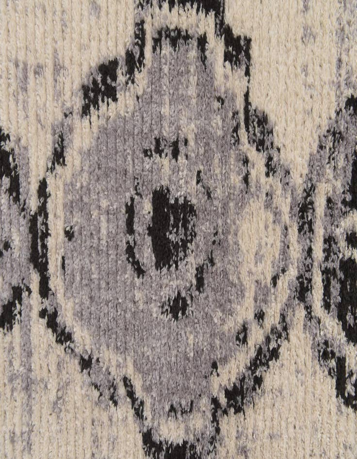 Detail image of  5' x 8' 2 Cherokee Rug