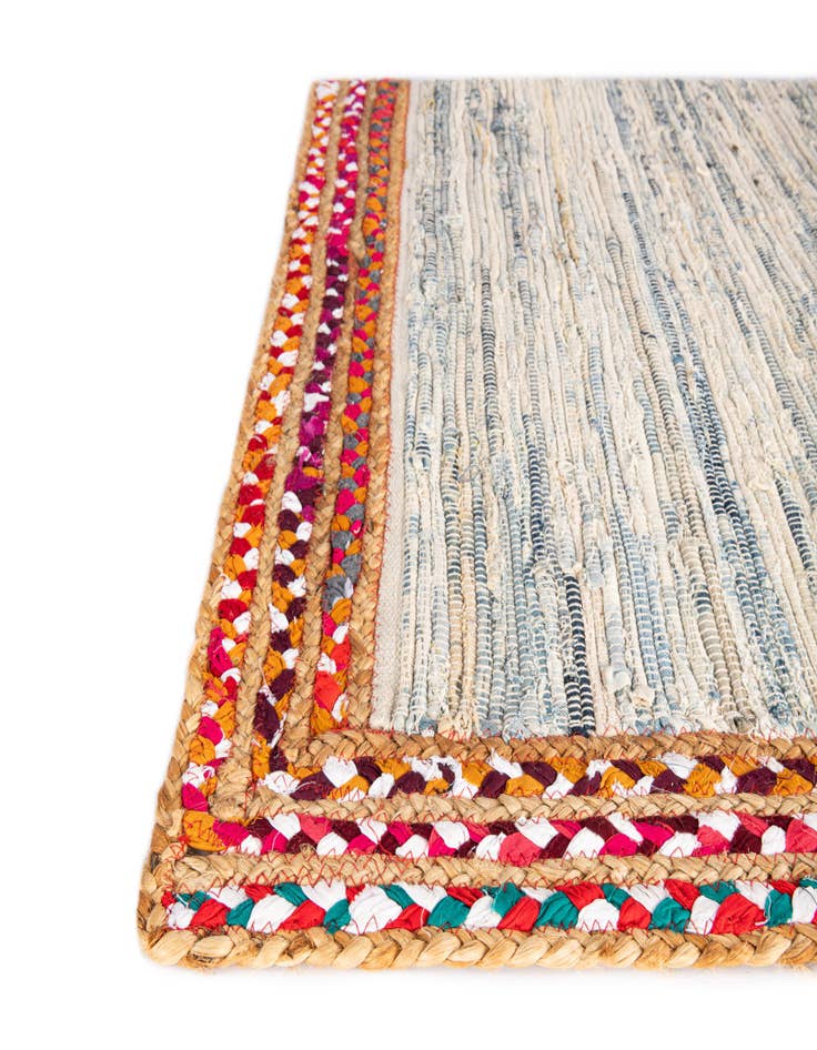 Detail image of  4' 1 x 5'  Hand Braided Chindi Jute Rug