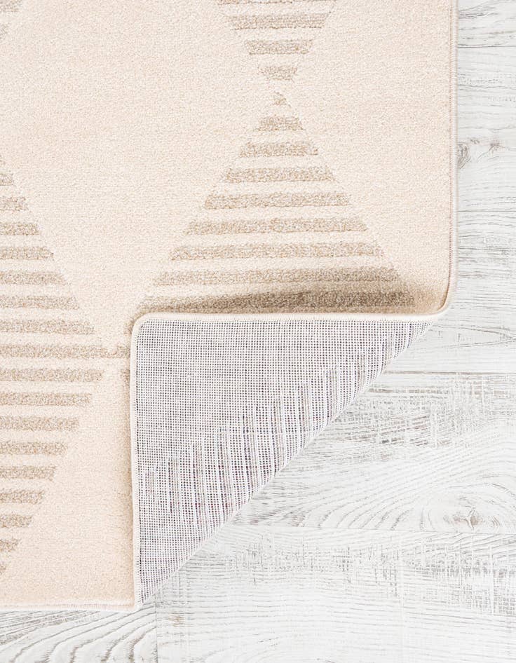 Detail image of  4' x 6' Contour Rug