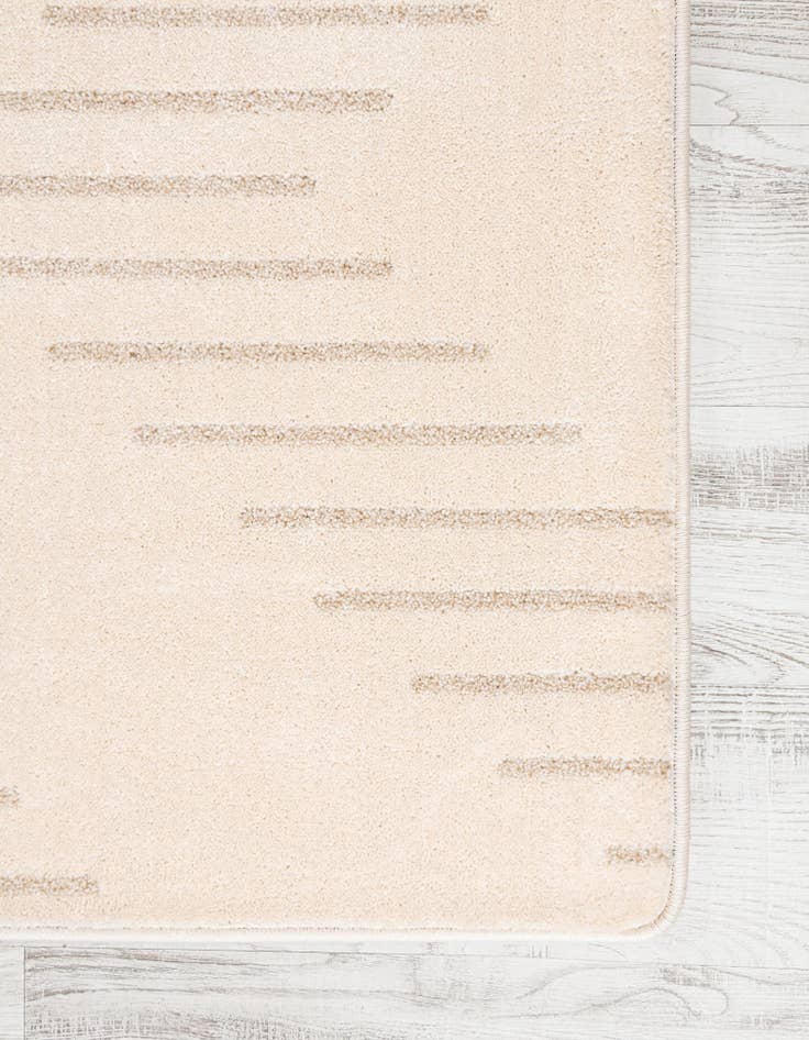 Detail image of  5' x 8' Contour Rug