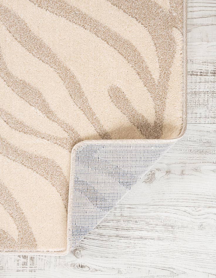 Detail image of  5' x 8' Contour Rug