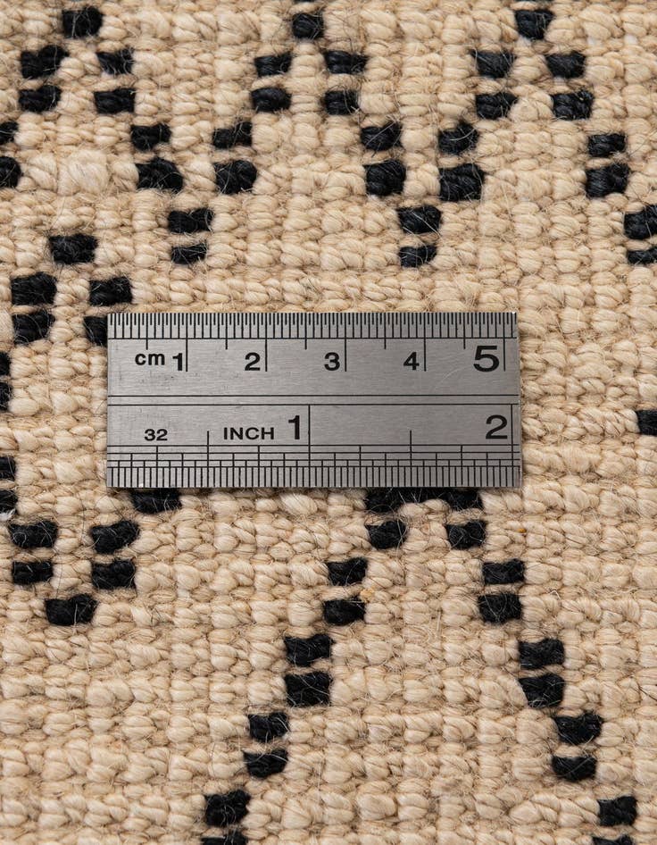 Detail image of  5' 2 x 7' 5  Hand Knotted Darya Wool Rug