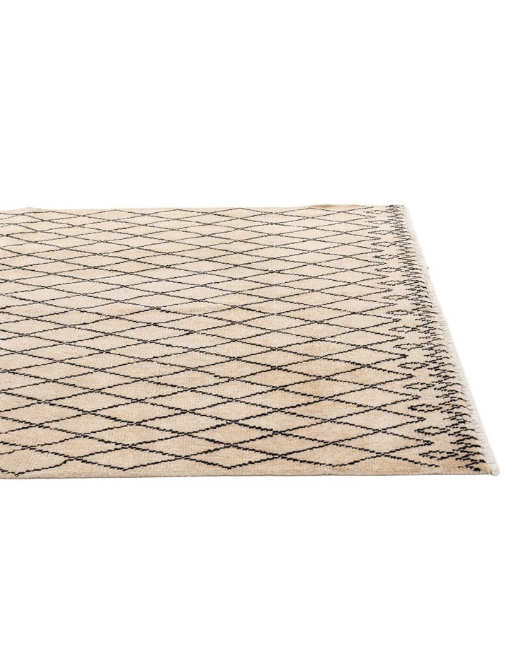 Detail image of  5' 2 x 7' 5  Hand Knotted Darya Wool Rug