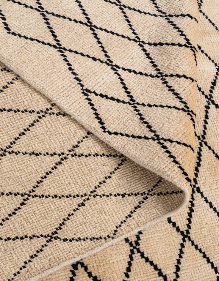 Detail image of  5' 2 x 7' 5  Hand Knotted Darya Wool Rug