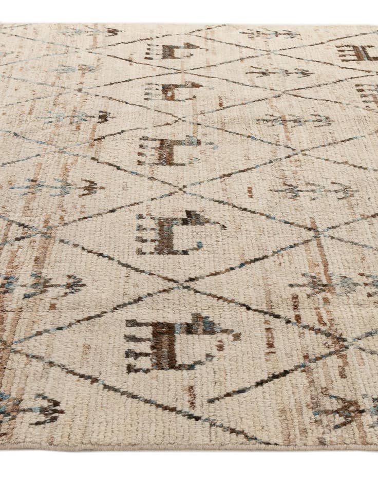 Detail image of  6' 8 x 9' 2  Hand Knotted Darya Wool Rug