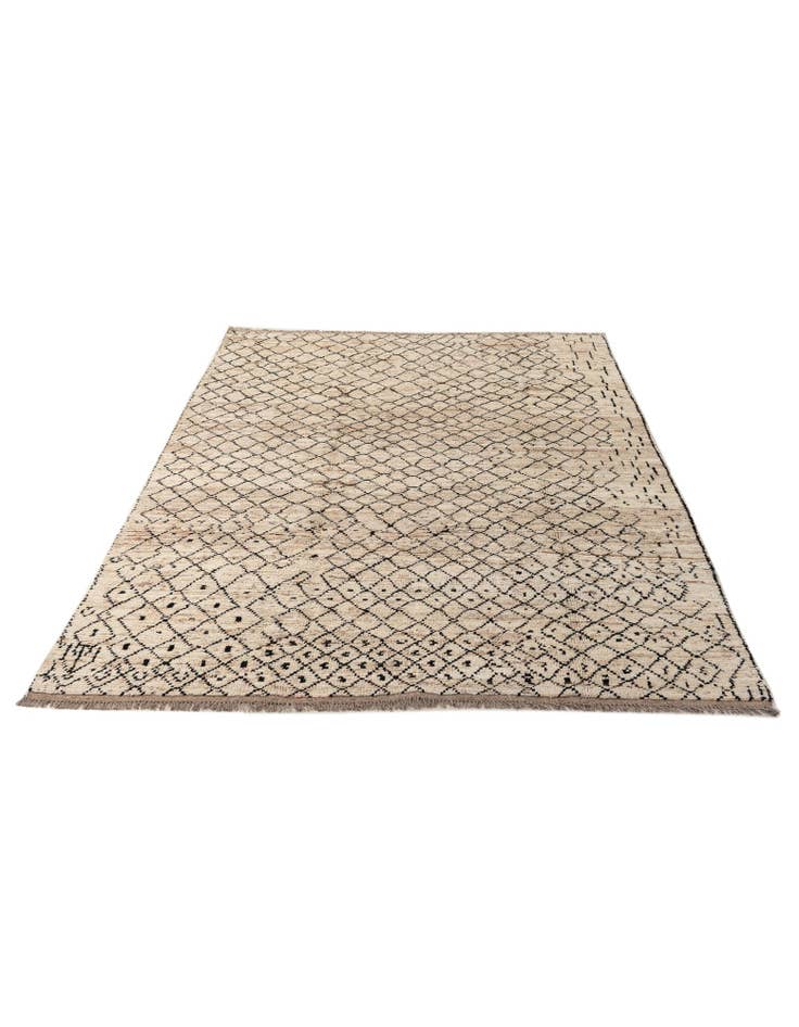 Detail image of  6' 6 x 9' 8  Hand Knotted Darya Wool Rug