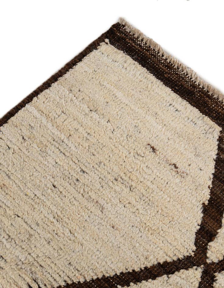 Detail image of  6' 9 x 9' 9  Hand Knotted Darya Wool Rug