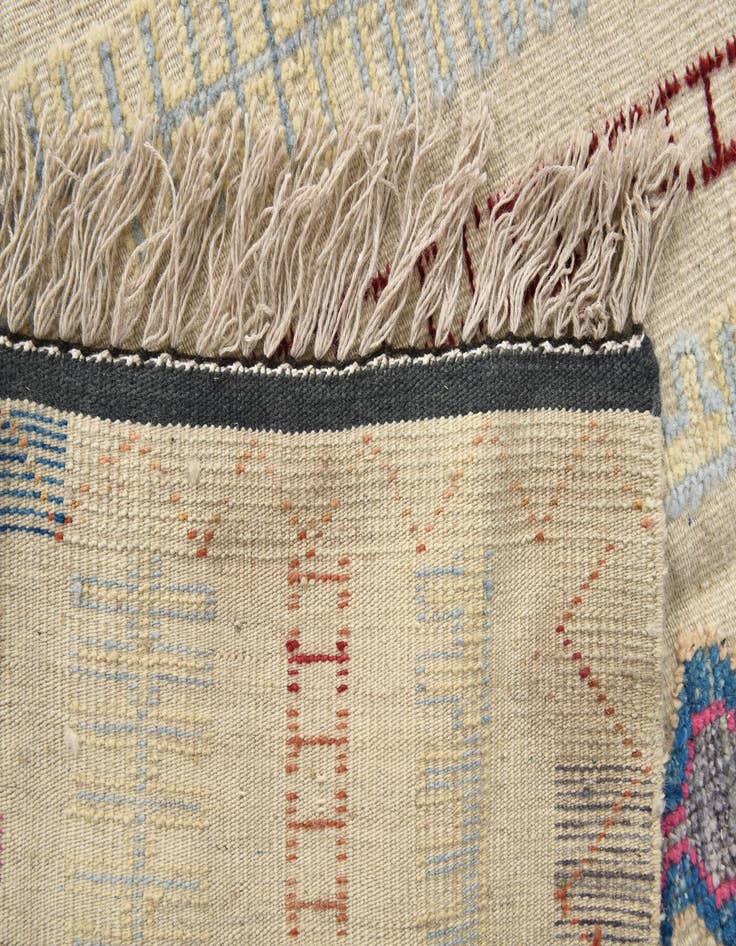 Detail image of  8' 2 x 10' 3  Hand Knotted Darya Wool Rug