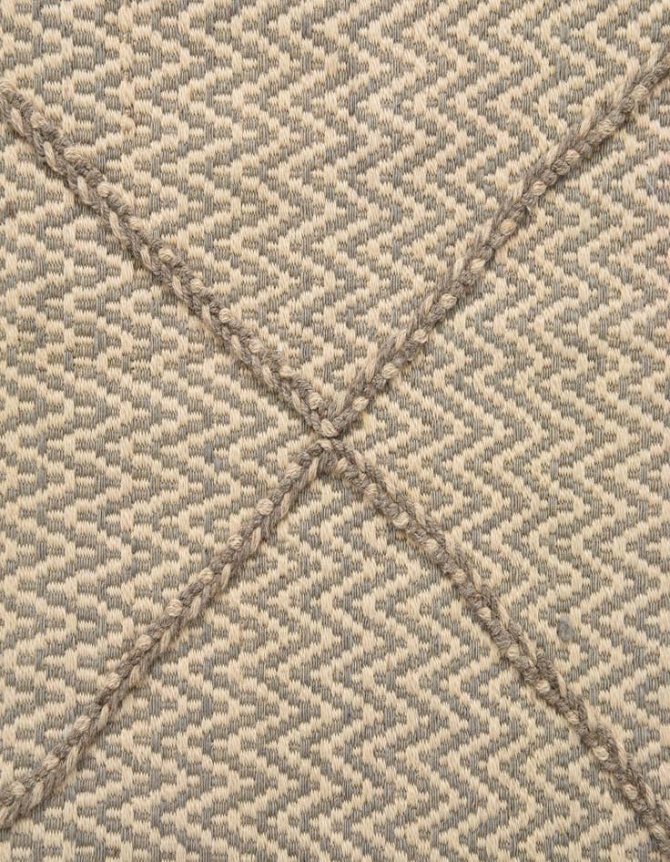 Detail image of  3' 9 x 6' 1  Hand Knotted Darya Wool Rug