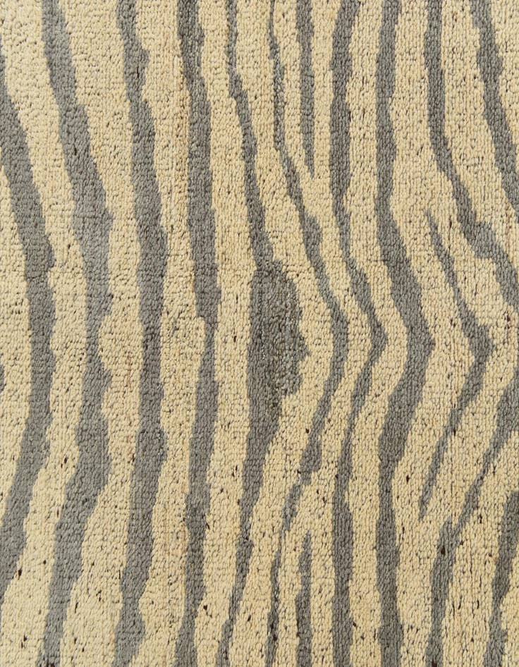 Detail image of  5' x 8' 1  Hand Knotted Darya Wool Rug