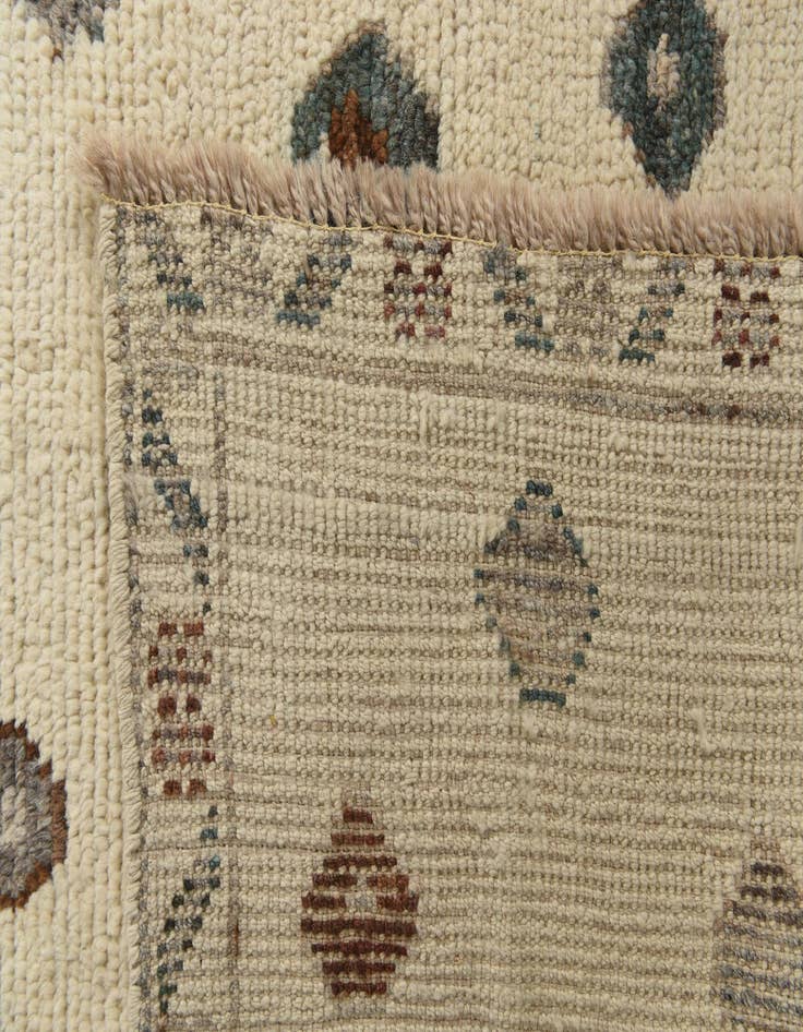 Detail image of  5' 10 x 8'  Hand Knotted Darya Wool Rug