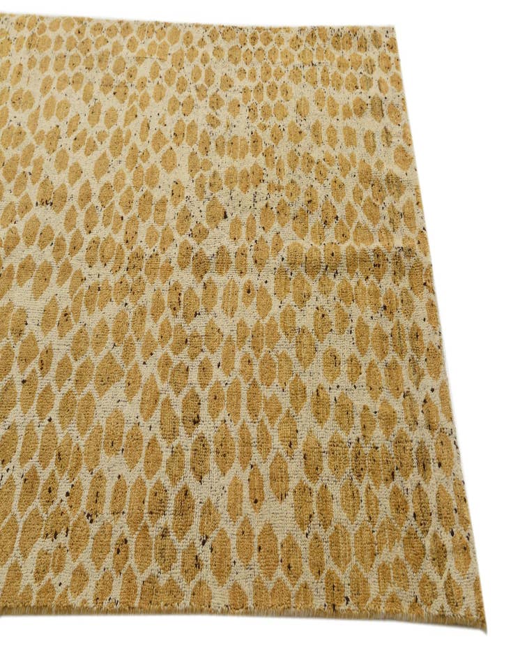 Detail image of  5' x 8'  Hand Knotted Darya Wool Rug