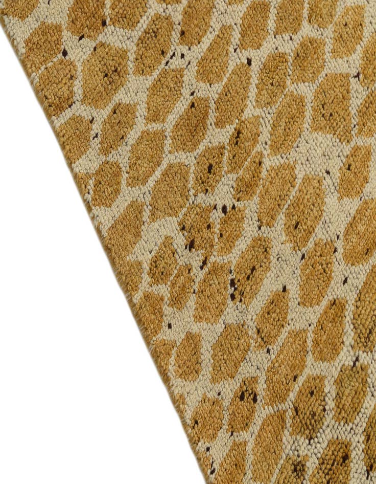 Detail image of  5' x 8'  Hand Knotted Darya Wool Rug