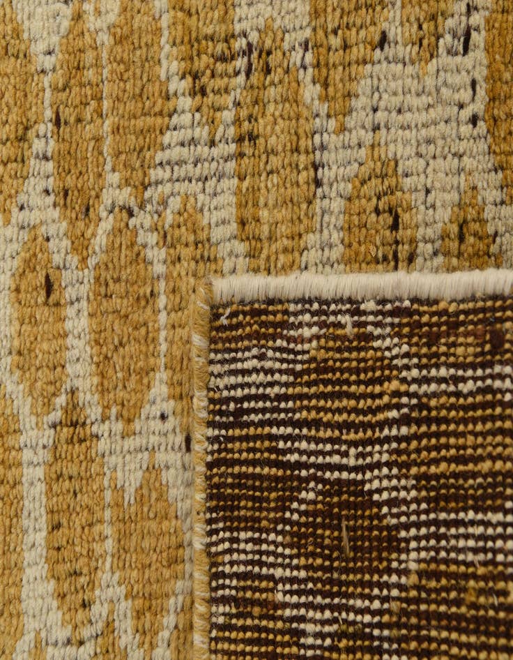 Detail image of  5' x 8'  Hand Knotted Darya Wool Rug