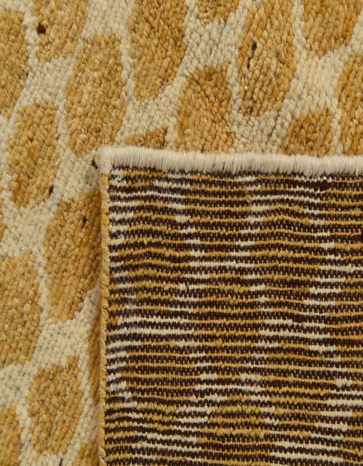 Detail image of  5' 10 x 9'  Hand Knotted Darya Wool Rug