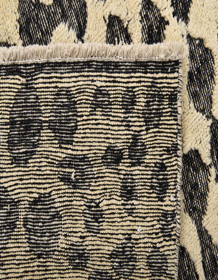 Detail image of  7' 10 x 10' 2  Hand Knotted Darya Wool Rug