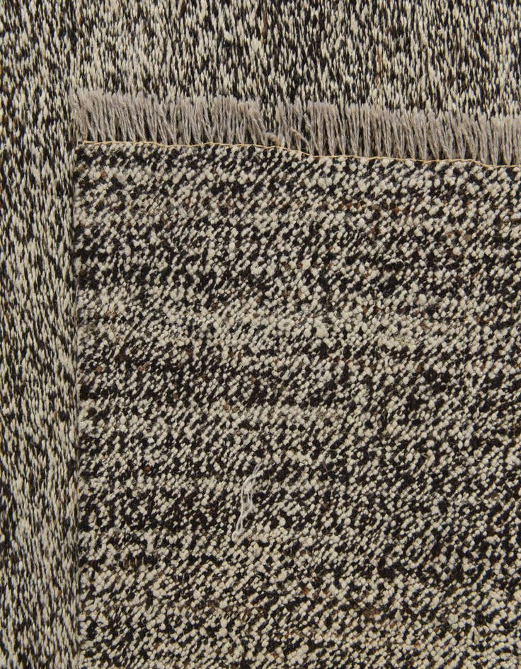 Detail image of  6' 10 x 9' 4  Hand Woven Darya Wool Rug
