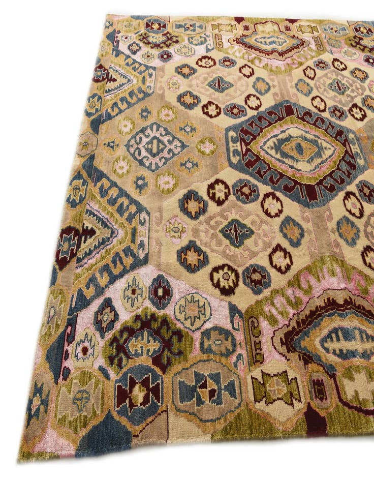 Detail image of  7' 10 x 9' 9  Hand Knotted Darya Rug