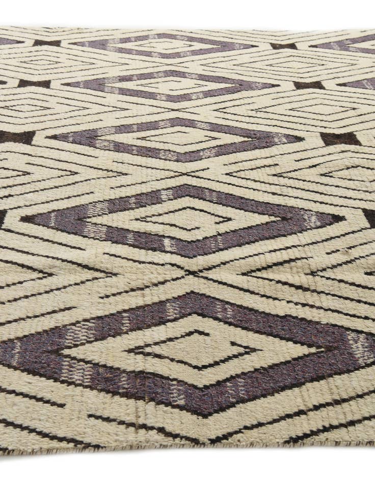 Detail image of  10' 1 x 14' 5  Hand Knotted Darya Wool Rug