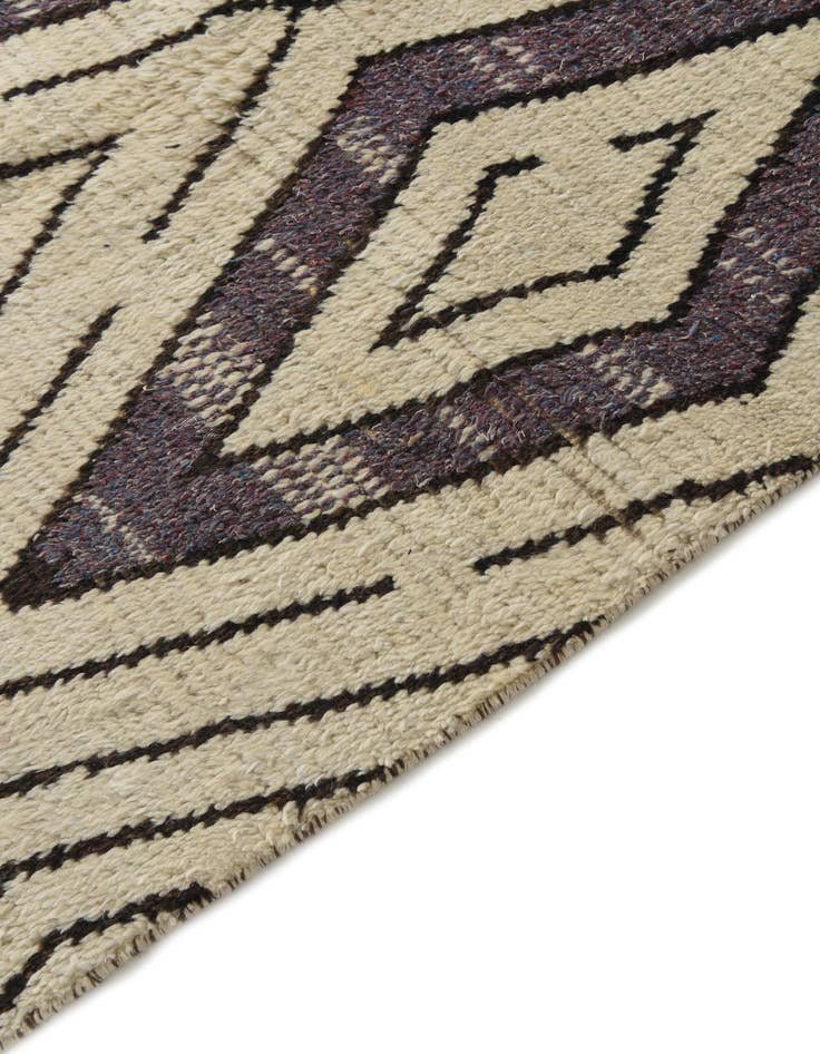Detail image of  10' 1 x 14' 5  Hand Knotted Darya Wool Rug