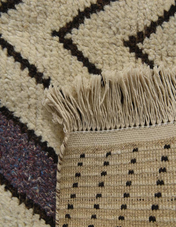 Detail image of  10' 1 x 14' 5  Hand Knotted Darya Wool Rug