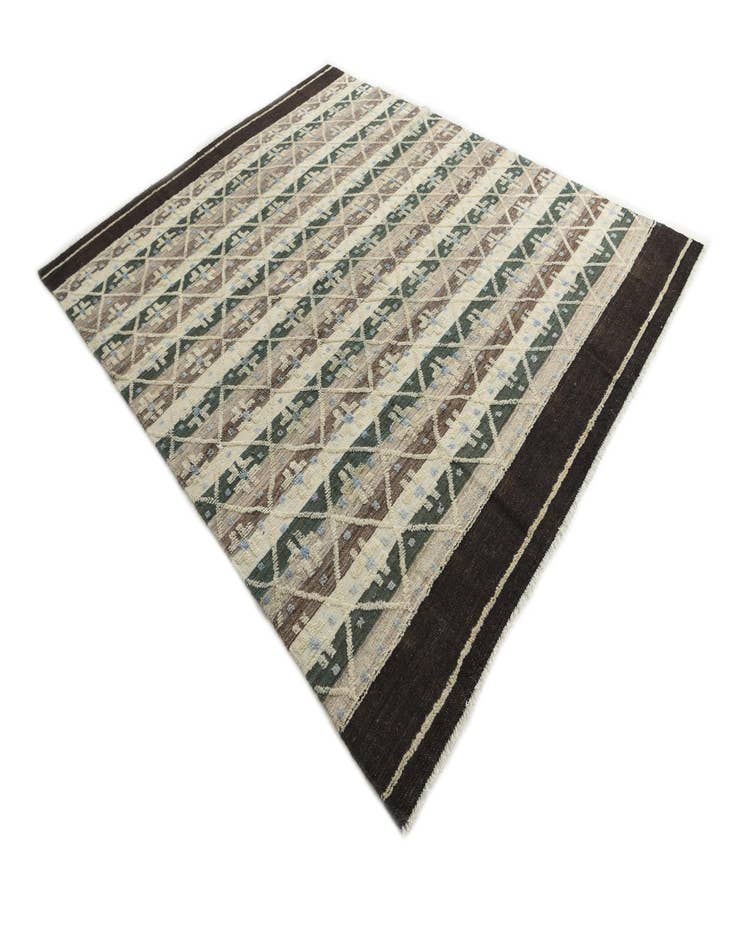 Detail image of  8' 2 x 10' 3  Hand Knotted Darya Wool Rug