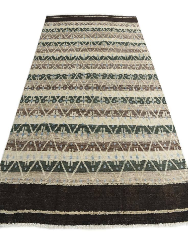 Detail image of  8' 2 x 10' 3  Hand Knotted Darya Wool Rug