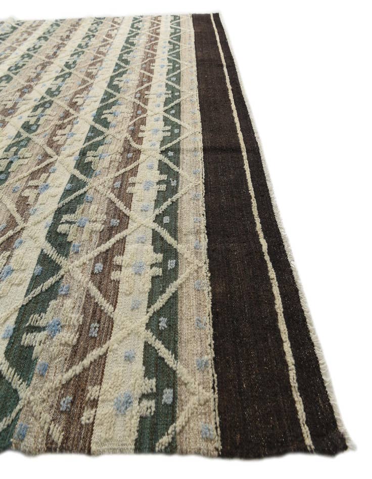Detail image of  8' 2 x 10' 3  Hand Knotted Darya Wool Rug