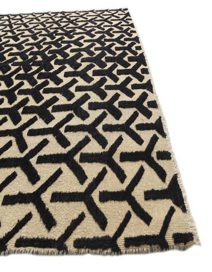 Detail image of  6' 8 x 9' 10  Hand Knotted Darya Wool Rug