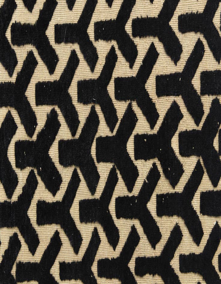 Detail image of  6' 8 x 9' 10  Hand Knotted Darya Wool Rug