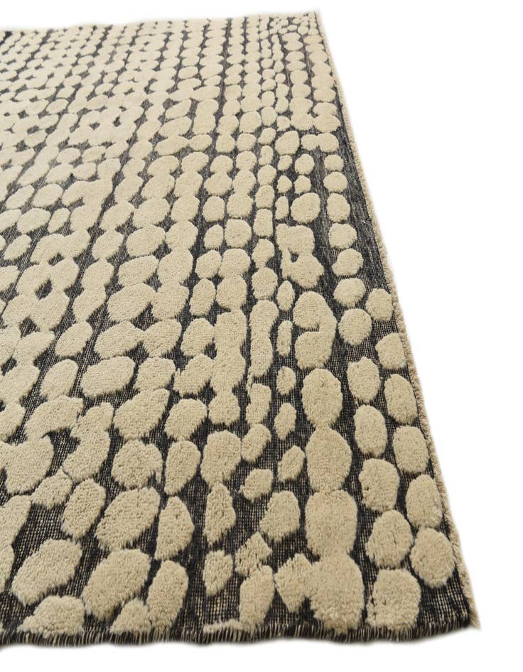 Detail image of  6' 5 x 10' 3  Hand Knotted Darya Wool Rug