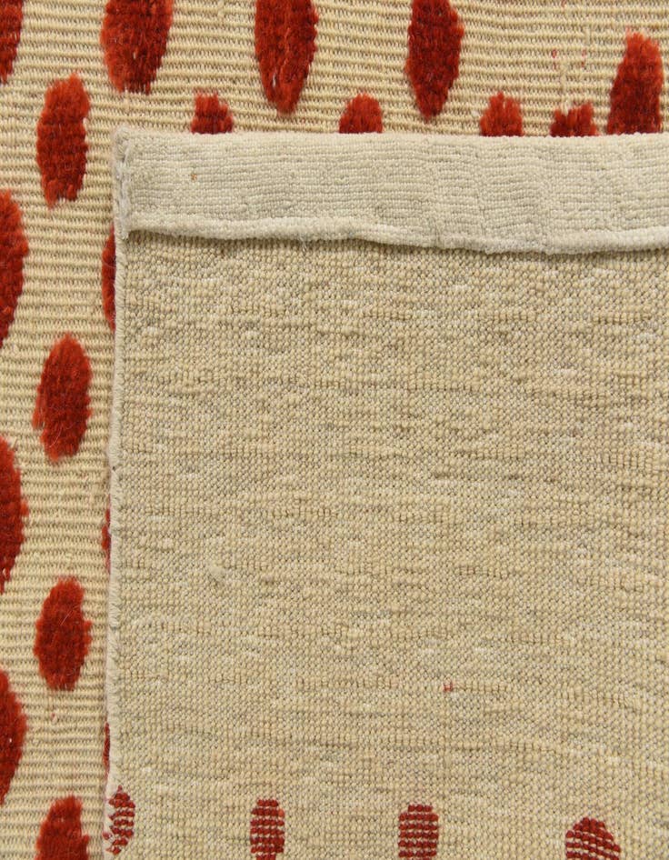 Detail image of  6' 6 x 9' 9  Hand Knotted Darya Wool Rug