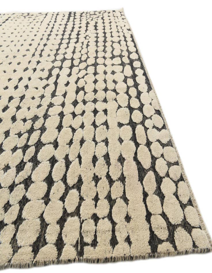 Detail image of  8' 1 x 9' 8  Hand Knotted Darya Wool Rug