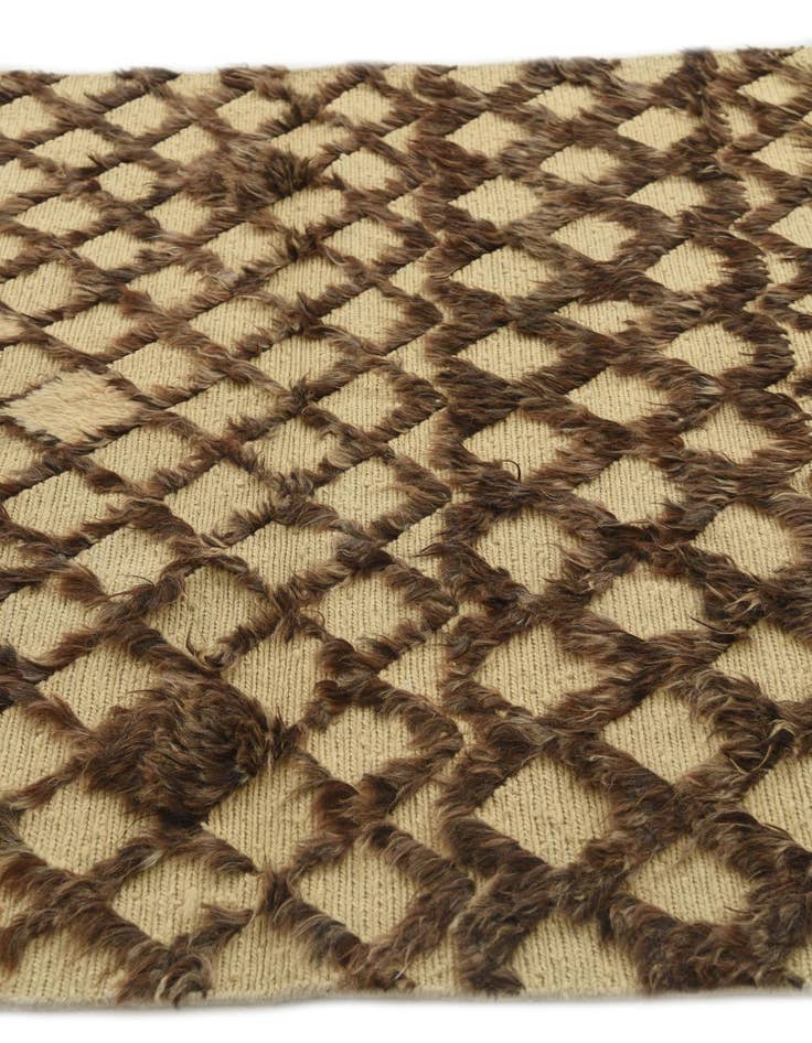 Detail image of  4' 2 x 5' 8  Hand Knotted Darya Wool Rug