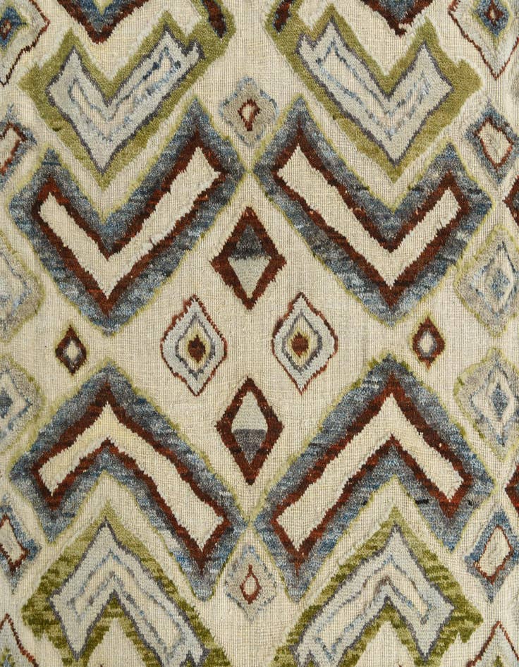 Detail image of  8' 3 x 10' 4  Hand Knotted Darya Wool Rug