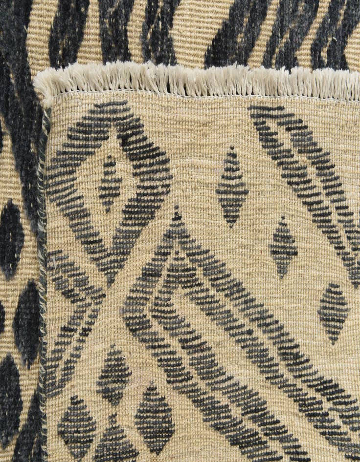 Detail image of  8' x 10' 4  Hand Knotted Darya Wool Rug