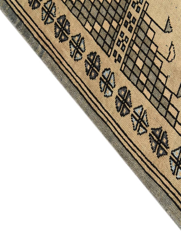 Detail image of  5' 7 x 8' 2  Hand Knotted Darya Rug