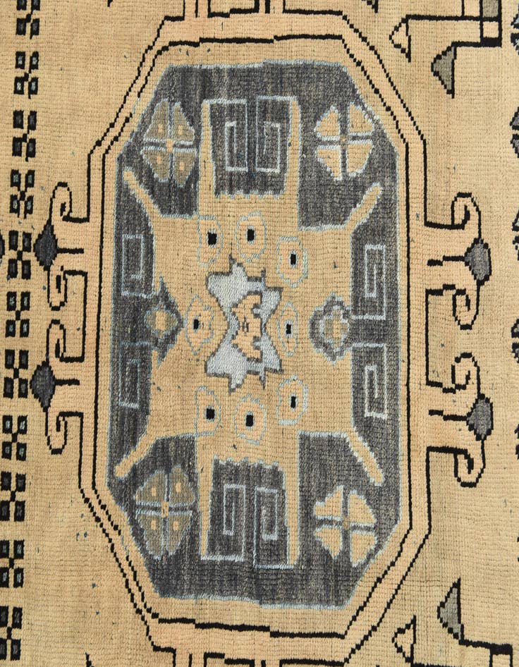 Detail image of  5' 7 x 8' 2  Hand Knotted Darya Rug