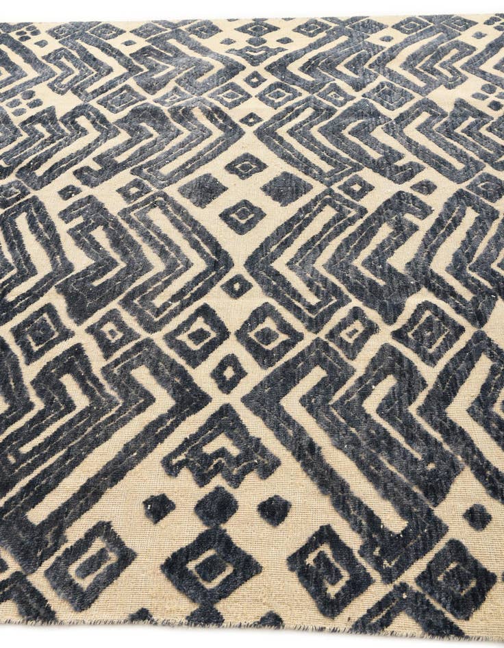 Detail image of  7' 9 x 10' 3  Hand Knotted Darya Wool Rug