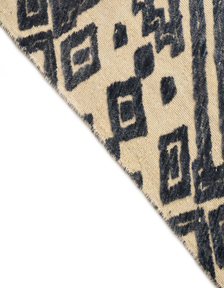 Detail image of  7' 9 x 10' 3  Hand Knotted Darya Wool Rug