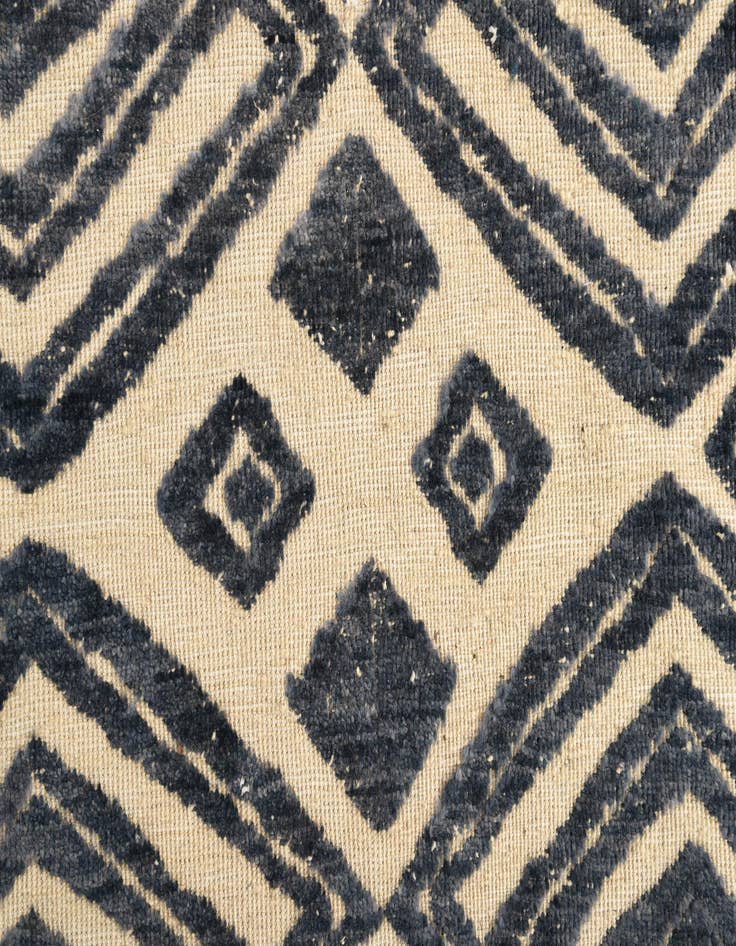 Detail image of  7' 9 x 10' 3  Hand Knotted Darya Wool Rug