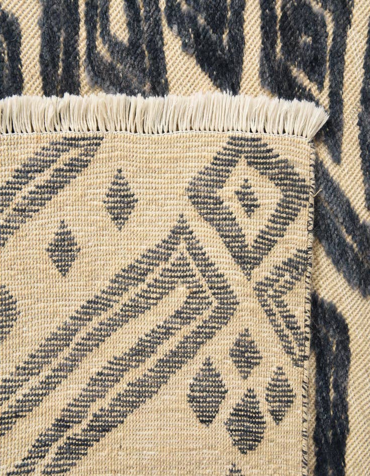 Detail image of  7' 9 x 10' 3  Hand Knotted Darya Wool Rug