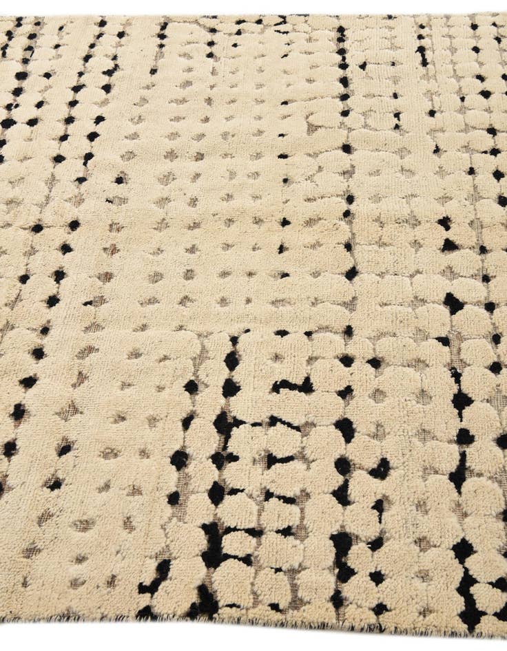 Detail image of  5' 6 x 7' 11  Hand Knotted Darya Wool Rug