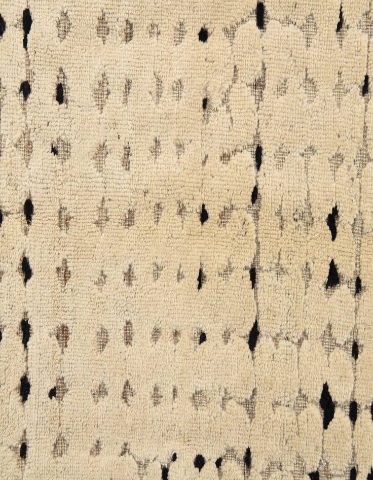 Detail image of  5' 6 x 7' 11  Hand Knotted Darya Wool Rug