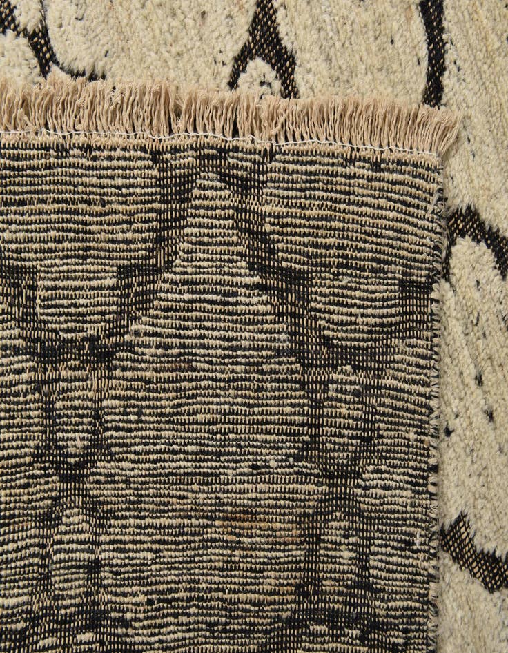 Detail image of  6' 7 x 9' 9  Hand Knotted Darya Wool Rug