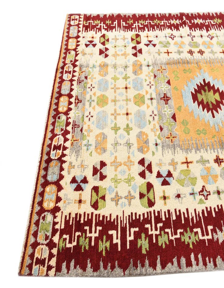 Detail image of  5' 6 x 7' 10  Hand Knotted Darya Rug